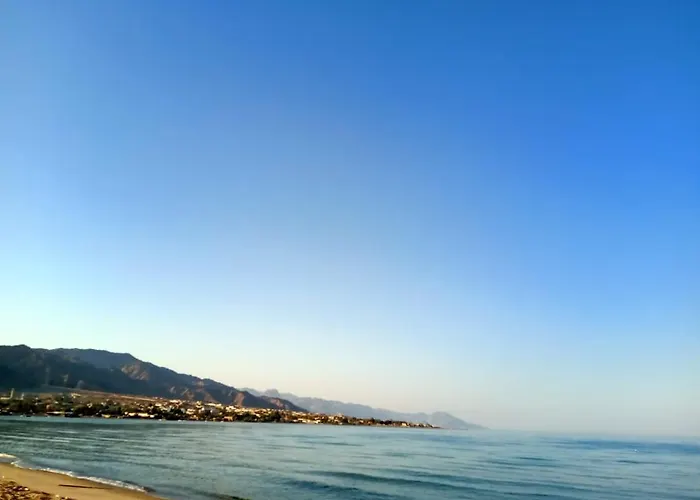 Adam Bay Szálloda 3*