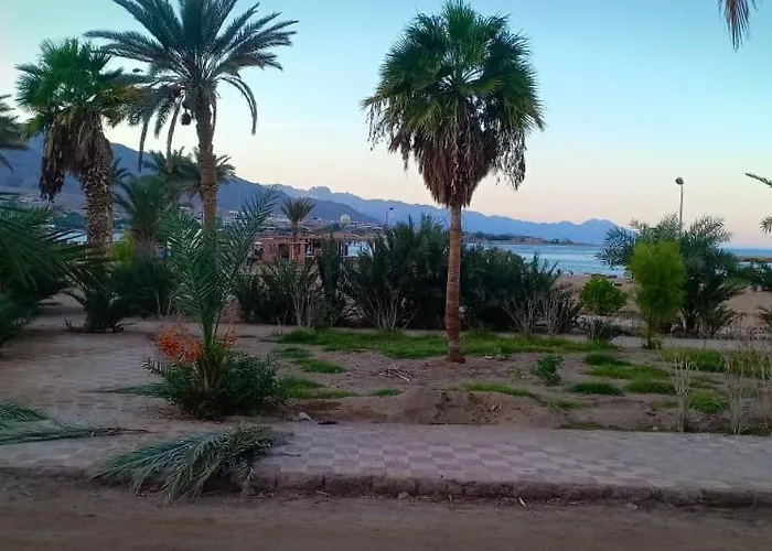 Szálloda Adam Bay